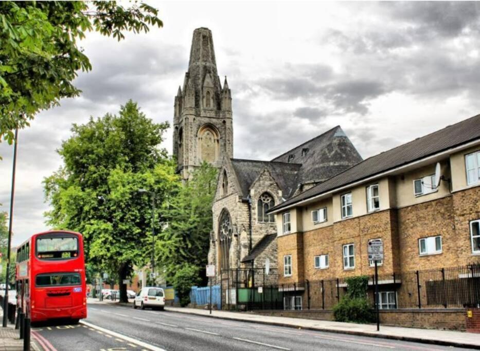 Functional Budget Stay With Wi-Fi And Laundry Facilities Near Tube Station Londres Exterior foto